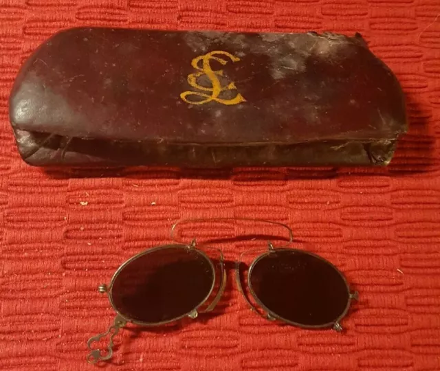 ANTIQUE ◇ DARK GLASSES SCRATCH FREE IN ORIGINAL LEATHER CASE ◇ 19th CENTURY