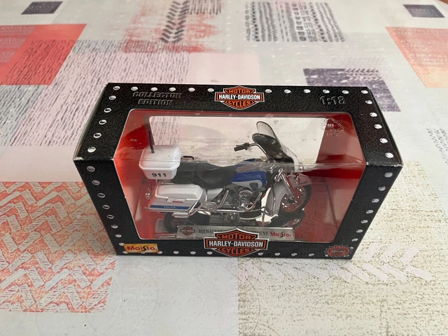 Moto miniature Motor Cycles Harley Davidson Milwaukee Police Maisto au 1/18