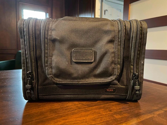 TUMI Alpha Hanging Toiletry Bag Kit Shave Travel Cosmetic Black Ballistic Nylon