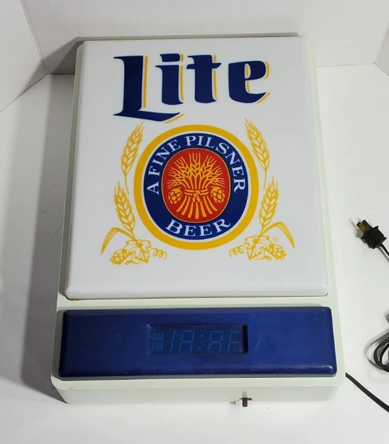 VINTAGE MILLER LITE Lighted Digital Clock Sign 1985 Man Cave Garage Bar