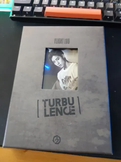 GOT7 - Flight Log: Turbulence album, Mark version kpop