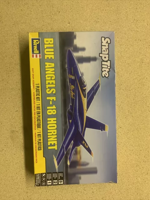 Revell Model Kit BLUE ANGELS F-18 HORNET SnapTite 2008 Skill 1