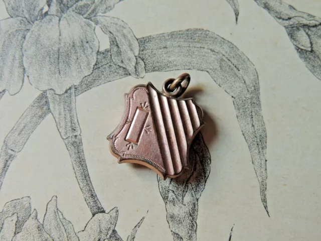 Ancien pendentif en métal rose à graver - médaille Bijoux anciens