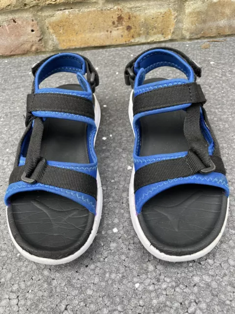 Kids sandals sales size 2