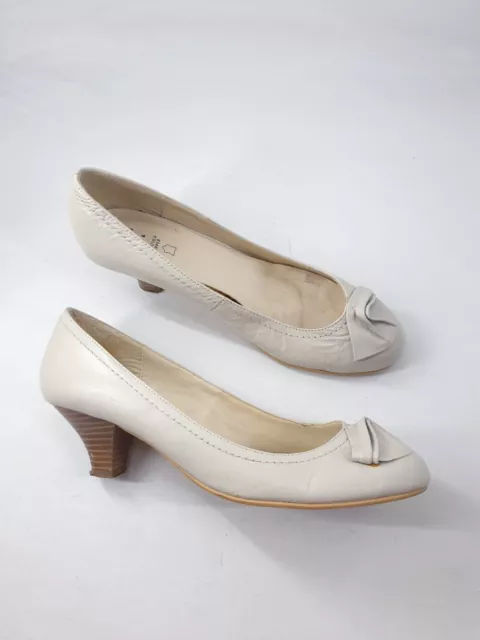 Bhs size 6 (39) beige cream leather slip on kitten heel vintage court shoes