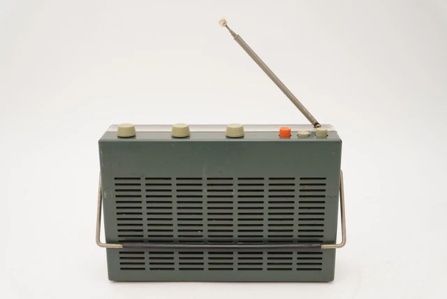 CASIO DW-240 80s ”Heavy Duty” Vintage Radios, TV-, Video- & Audio-Raritäten, TV, Video & Audio - PicClick DE
