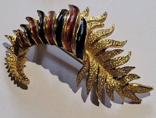 Belle Broche Ancienne En Métal Doré Avec Saphiret En Forme De Fleur - Vintage & Élégante