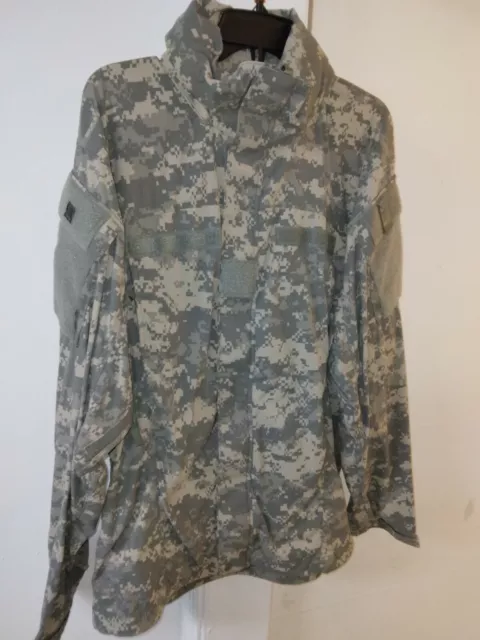 A30. USGI Gen III ACU Soft Shell Cold Weather Jacket 8415-01-546-8954 Small Long