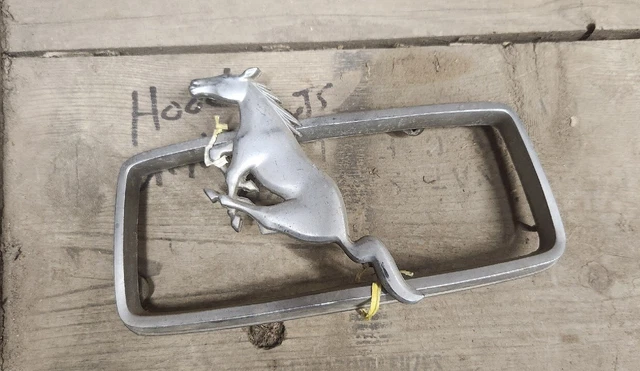 Vtg Hood Ornamet/emblems Mustang
