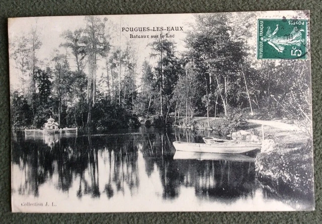 CPA. POUGUES LES EAUX. 58 - Bateaux sur le Lac. 1909.