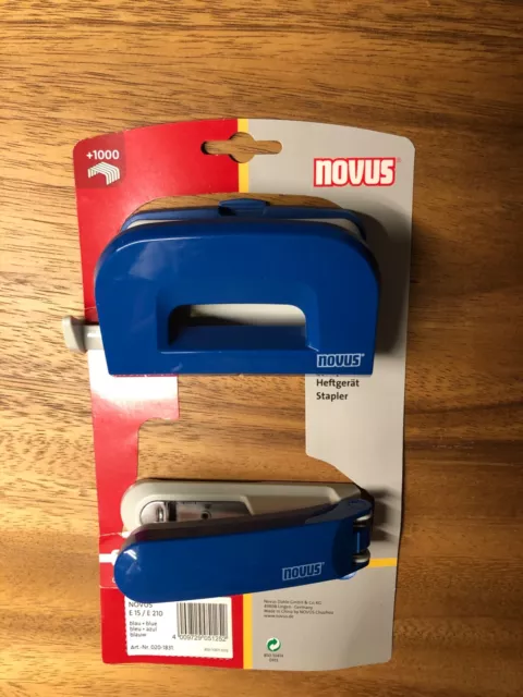 Novus Locher E210 + Hefter E15 Bürolocher Heftgerät Set blau