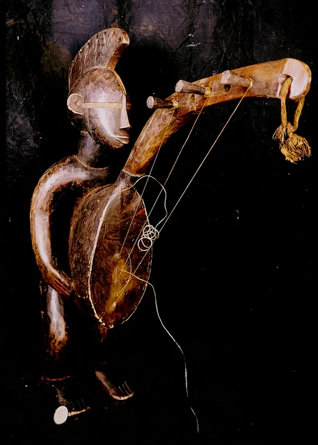 Old Tribal Large Free Standing Dan Musical Figure    --- Cote d'Ivoire