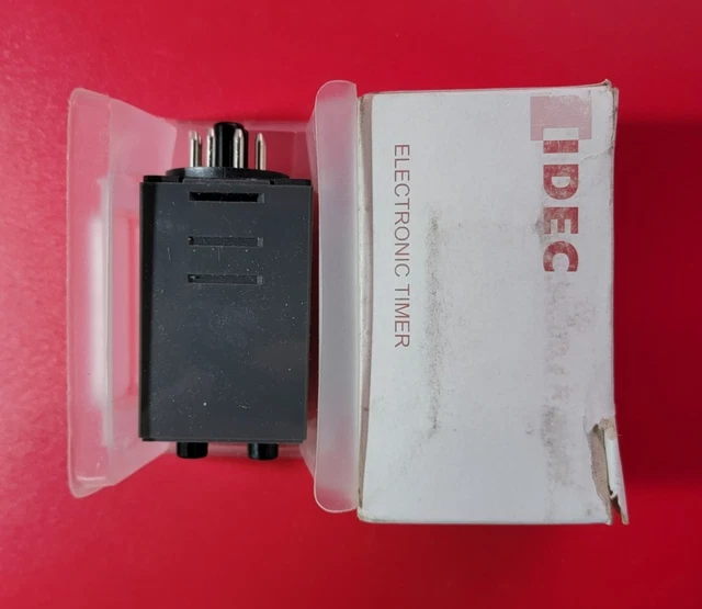 IDEC GT3W-A11AF20N 5A, 100 to 240 VAC at 50/60 Hz, 0.1 Sec. - 6 H, Dual Time NEW