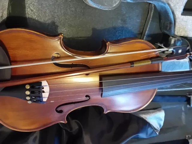 Violin Giovanni Hidersine