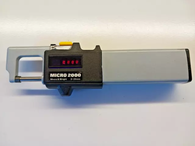 MOORE & WRIGHT 0 - 25mm MICRO 2000 DIGITAL MICROMETER