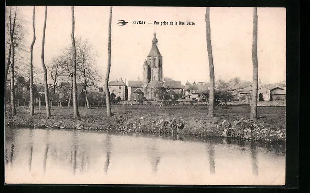 CPA Civray, Vue prise de la Rue Basse