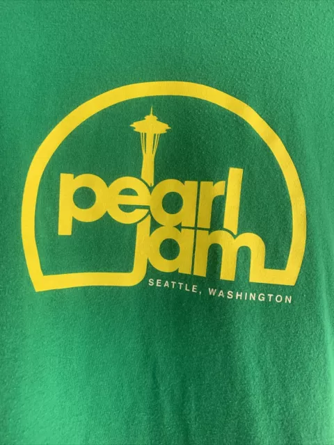 Pearl Jam Seattle, Washington, Space Needle/Sonics Logo, XL T-Shirt ￼