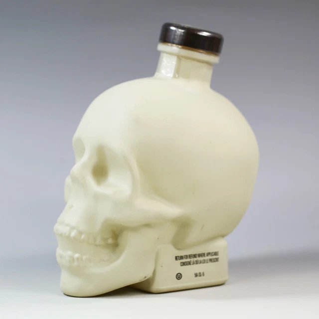 Dan Aykroyd Crystal Head Bone Skull EMPTY 750ml Bottle Special Edition Dan Aykroyd Crystal Head Bone Skull EMPTY 750ml Bottle Special Edition