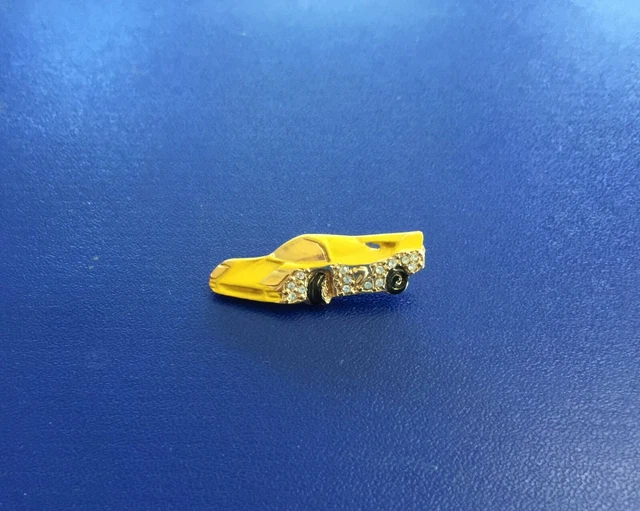 Pin's Ferrari F40 – Grand Prix De Montreux 1990, Arthus Bertrand, émail, France, Rare