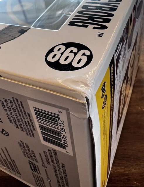 Funko Pop! Wile E. Coyote As Cyborg Exclusive #866 FYE Exclusive (Box Damaged) 7