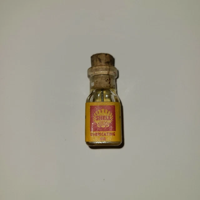 thumbnail image 2 of 100% Synthetic Oil For Lubricating O Scale Atlas Model Trains – Large 4oz Bottle 2 of 5