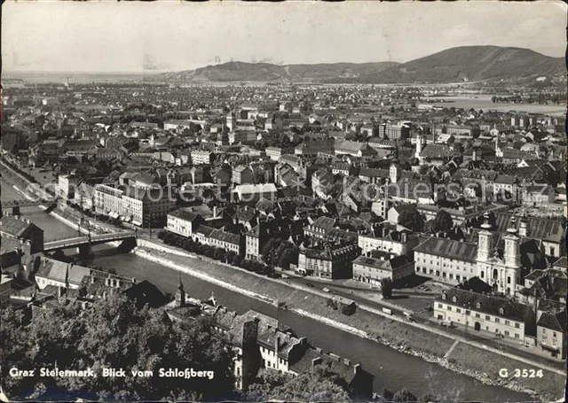 71986583 Graz_Steiermark Blick vom Schlossberg Graz_Steiermark