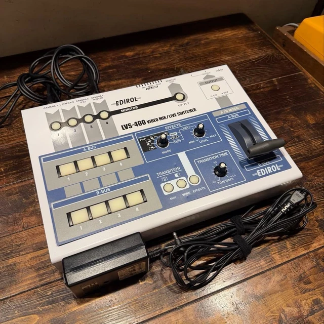 ROLAND LVS-400 EDIROL Video Mixer Switcher 4 Video Sources $476.75