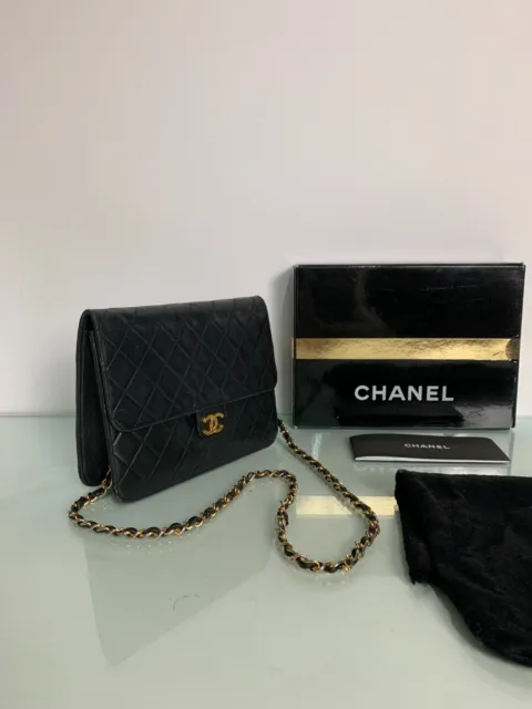 Authentique sac à main Pochette Chanel Mademoiselle cuir d'agneau Années 90 3