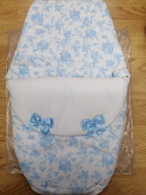 Spanischer Stil Babys blau/weiß mit Schleifen Fußmuff gemütliche Zehen Kinderwagen Buggy