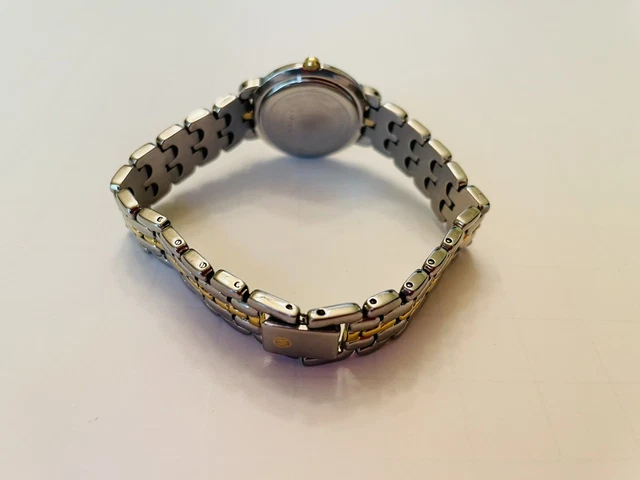 Orologio Movado Museum Donna 81.A1.833 Donna 26mm Quadrante Nero Bicolore 3