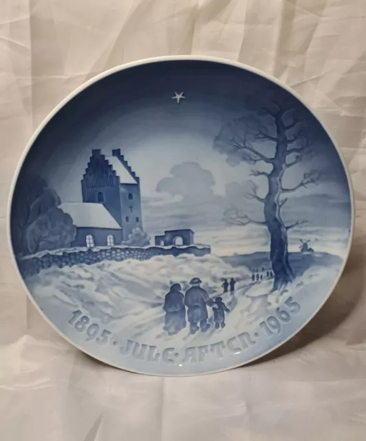BING & GRONDAHL Copenhagen Porcelain 1895-1965 Jule After 1865 Plate