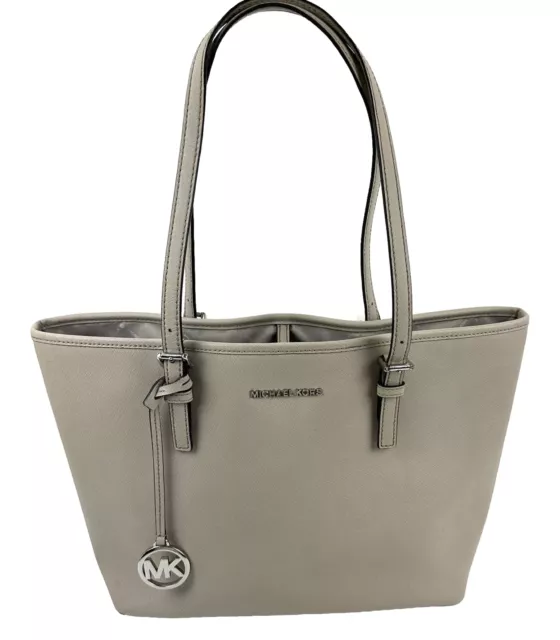 MICHAEL KORS JET Set Pearl Grey Leather Zip Top Purse. 83.58