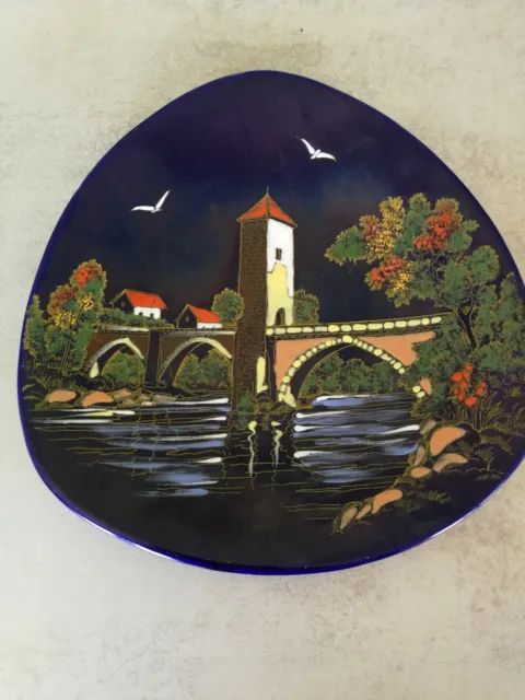 Assiette céramique émaillée décorative signée Longwy "Pont d'Orthez
