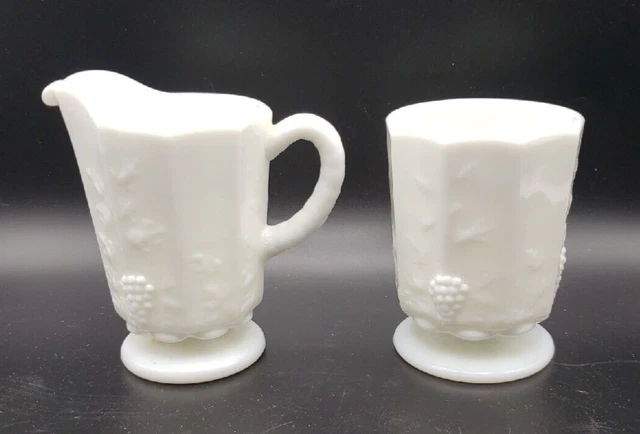 Vintage Westmoreland Milk Glass Panel Grape Cluster Creamer Sugar Set Vintage Westmoreland Milk Glass Panel Grape Cluster Creamer Sugar Set