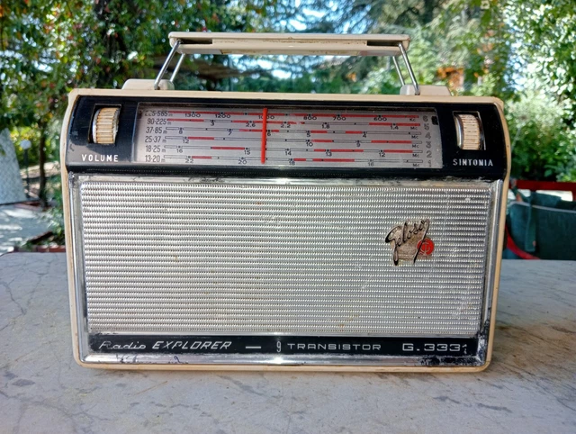 GELOSO G-3331 "Explorer" unica radio a transistor portatile multibanda ITALIANA GELOSO G-3331 "Explorer" unica radio a transistor portatile multibanda ITALIANA