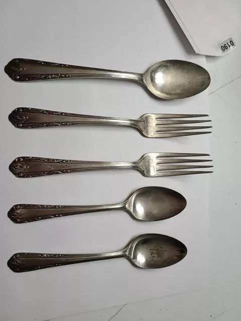 COLUMBINE  REVERE 1941 SILVER PLATE Flatware, 5 Pieces 0265