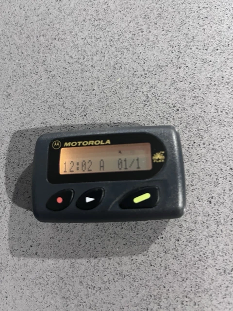 Vieux Bipeur / Pager Motorola Page One Minicall Des Années 90 - Vert - Fonctionne Avec Clip Ceinture