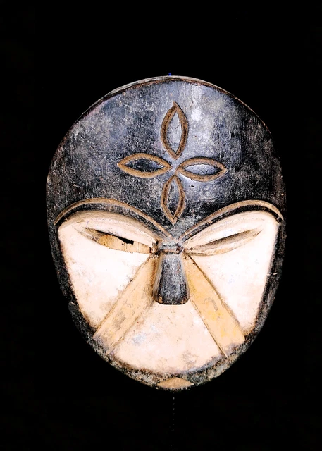 Old Tribal Kwele Mask     --- Gabon