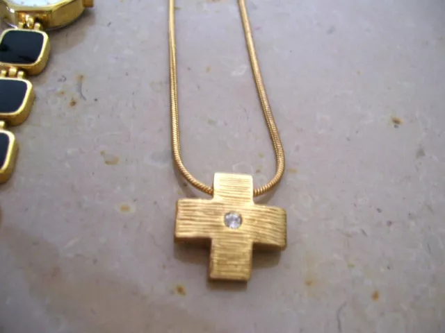 Schmuckset Halskette m. Kreuz Damenuhr Armreif elastisch goldfarben Modeschmuck 2