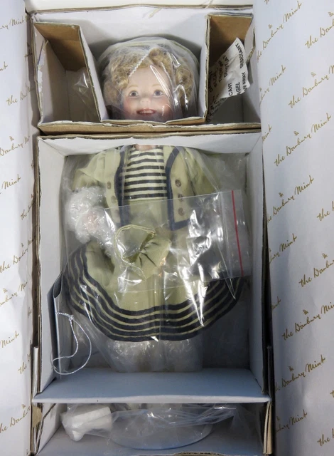 SHIRLEY TEMPLE 10" WEE WILLIE WINKIE MOVIE CLASSICS DANBURY MINT DOLL w/ BOX 2