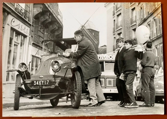 Tirage Argentique Vintage Paris Montmartre Rue Lepic 1966 – Course Au Ralenti – 13x18 Cm