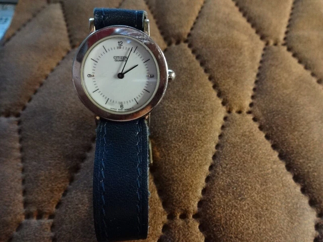 Montre Vintage Citizen Base Metal PDPG - Cadran Gris, Bracelet Argenté/doré - En Panne, Occasion