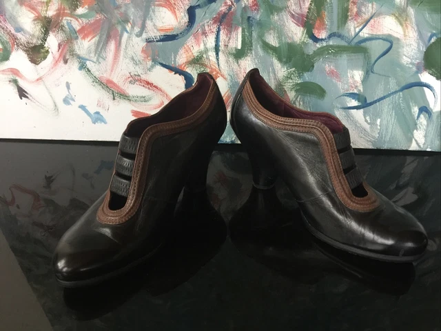 Everybody BZ MODA Black Leather Pumps Sz 38.5 Brown Trim NWOB