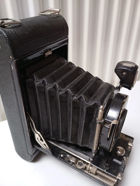 Ancienne appareil photo Kodak n° 1A à poche pliante, c.1899