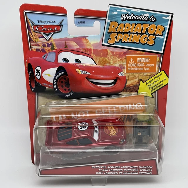 VOITURE DISNEY PIXAR CARS Radiator Springs - Lightning Flash McQueen Brillant