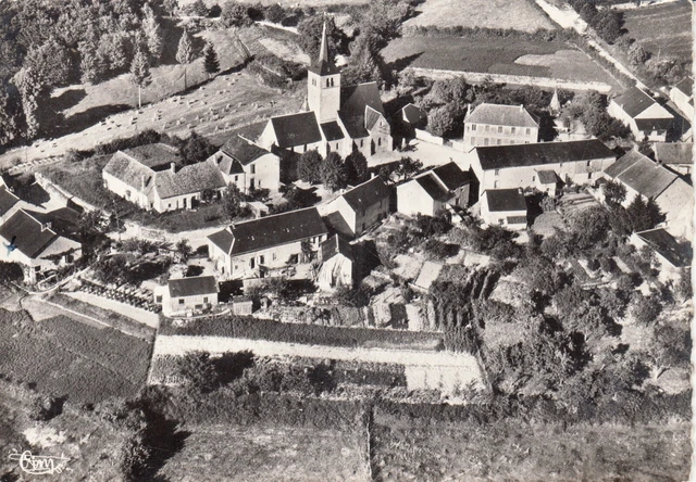 Carte postale 10cmX15cm NIEVRE CORANCY vue générale timbrée 1961