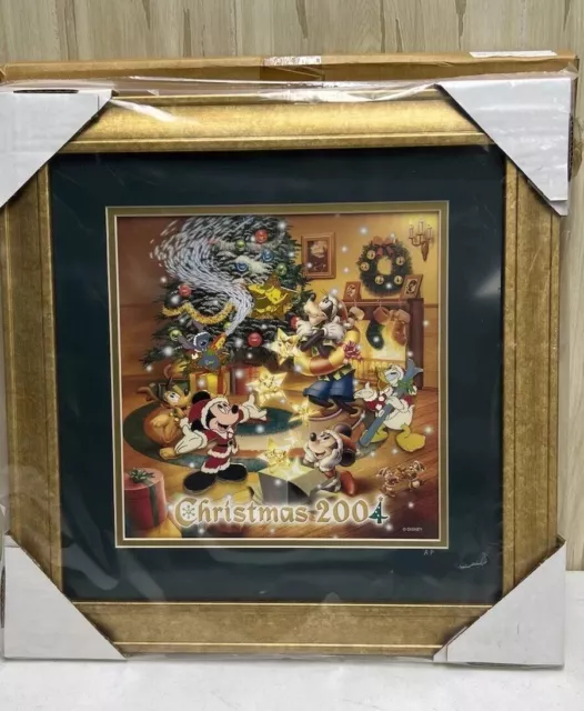 RARE AP TDS JDS Japan Disney Store Christmas 2004 Framed 4 Pin Set 44643