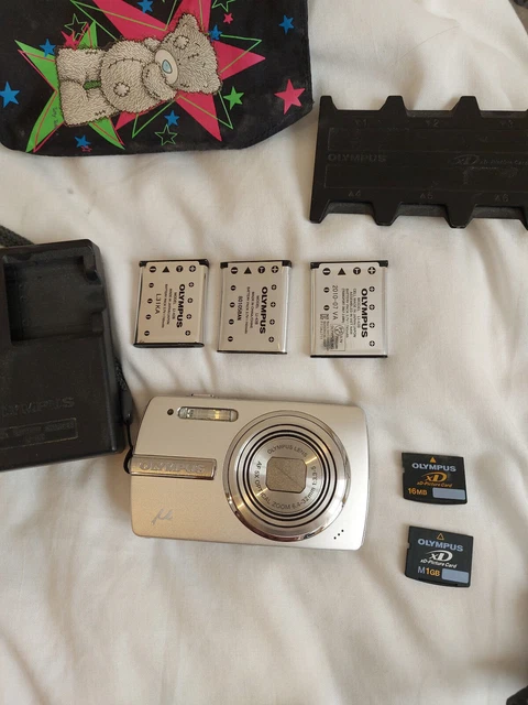 Olympus µ 840 8.0MP Digital Camera - Silver