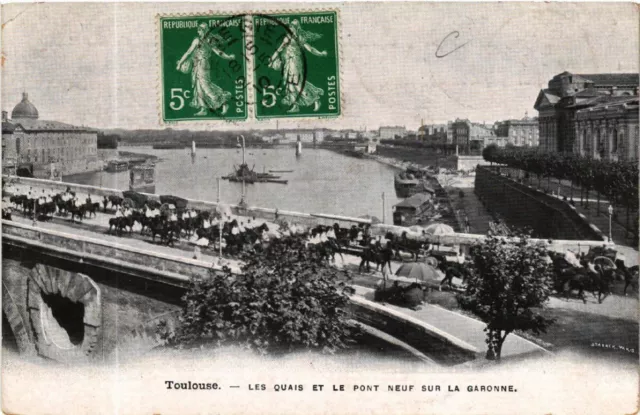 CPA TOULOUSE - Les Quais et le Pont Neuf sur la GARONNE (582539)