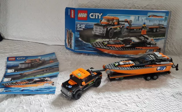 LEGO CITY: Allradfahrzeug mit Powerboot (60085)